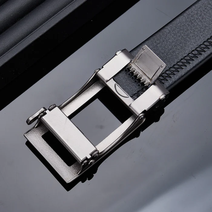 Monarch Aventri Men's Leather Belt